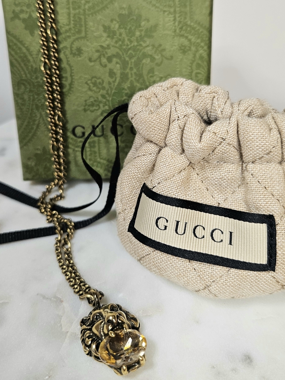 ✨️ GUCCI Lion Head Pendant Necklace with Rare Stone ✨️ - Picture 9 of 10